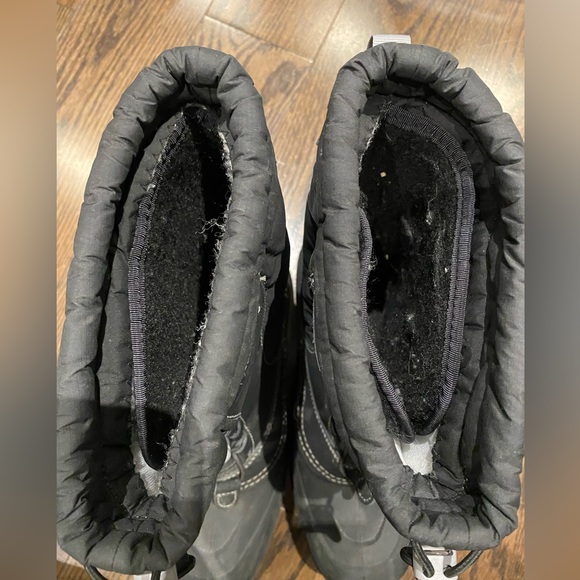 North Face Winter Boots - Picture 6 of 8